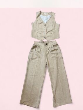Beige Wide-Leg Trouser & Vest Set - Classic Tailored Style